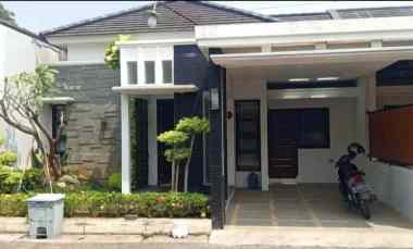 dijual rumah di mulawarman banyumanik semarang