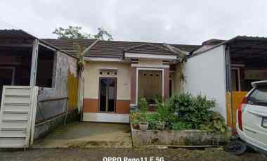 dijual rumah di perum dekat pasar ciberem sumbang