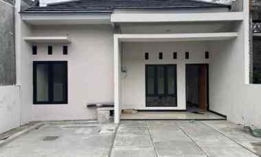 dijual rumah di perum korpri bangetayu semarang