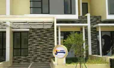 dijual rumah di perumahan cluster arana