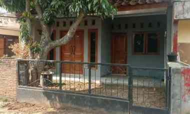dijual rumah di perumnas banyumanik semarang