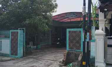 dijual rumah di pusat kota