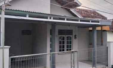 Rumah Dijual di Semangkak