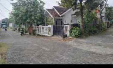 dijual rumah di sinar waluyo semarang