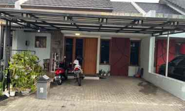 dijual rumah di tengah kota cimahi