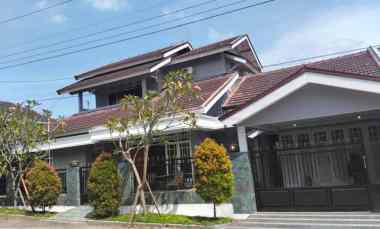 dijual rumah di villa aster banyumanik semarang