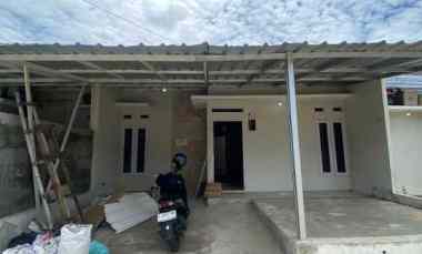 dijual rumah diamond lake side sawangan