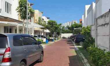 dijual rumah dian istana