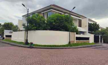 dijual rumah dian istana