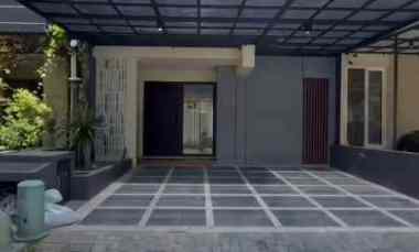 dijual rumah dian istana