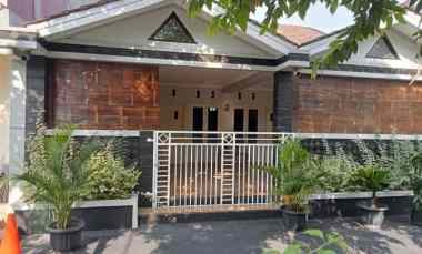 dijual rumah dukuh zambrud