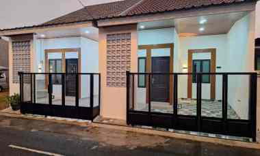 gambar dijual rumah dukuh zamrud bekasi timur