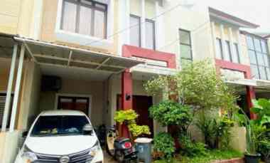 dijual rumah duren sawit