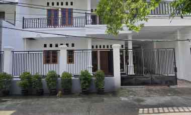 dijual rumah duren sawit