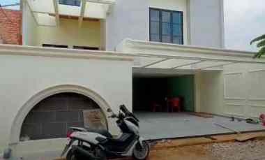 dijual rumah duren sawit