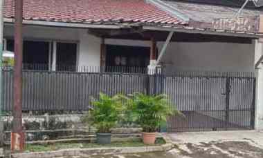 dijual rumah duren sawit