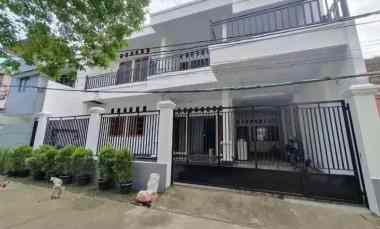 dijual rumah duren sawit