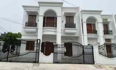 dijual rumah duren sawit