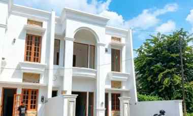 dijual rumah duren sawit