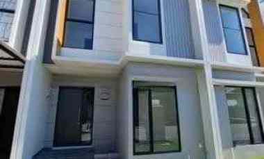 dijual rumah eastern park