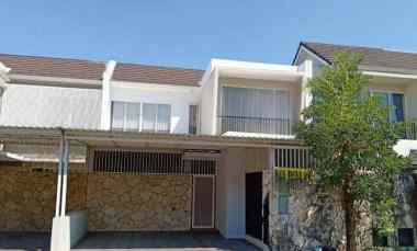 Dijual Rumah Forest Mansion