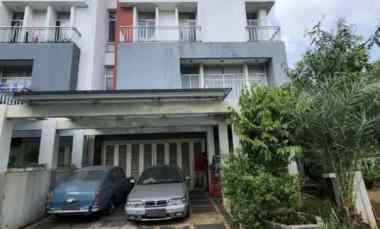 dijual rumah gading eight residence