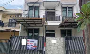 dijual rumah gading griya residence