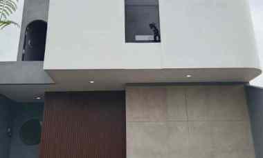 dijual rumah gatot subroti