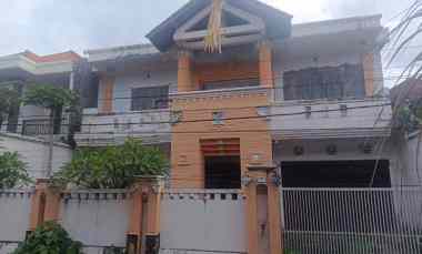 dijual rumah gatsu timur