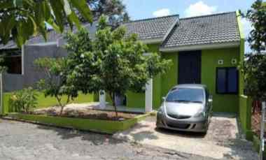 dijual rumah gedawang