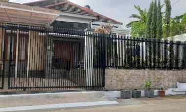 dijual rumah gegerkalong setiabudi
