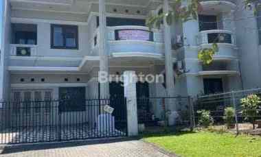 dijual rumah graha family