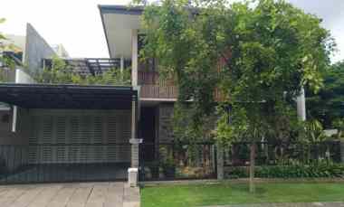 dijual rumah graha natura