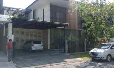 dijual rumah graha natura