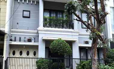 dijual rumah graha santoso