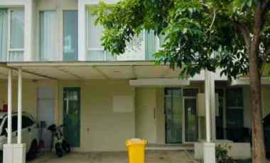 dijual rumah grand pakuwon