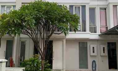 dijual rumah grand pakuwon