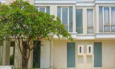 dijual rumah grand pakuwon