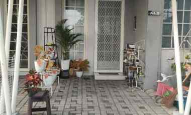 dijual rumah grand pakuwon cluster queensland