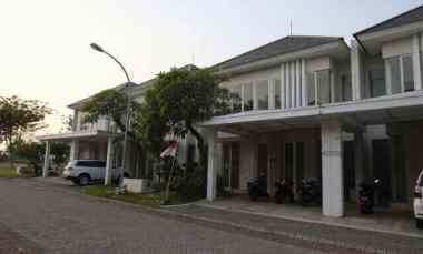 dijual rumah grand pakuwon south victoria