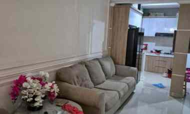 dijual rumah green lake city cluster
