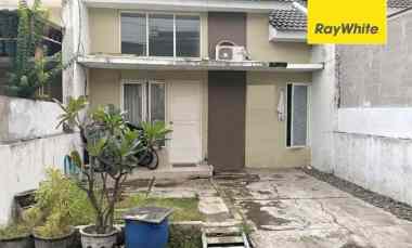 dijual rumah green mansion lontar