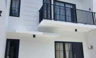 dijual rumah green mansion regency