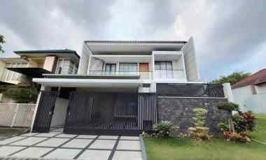 dijual rumah green wood araya malang