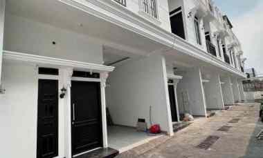 dijual rumah griya batu tulis condet