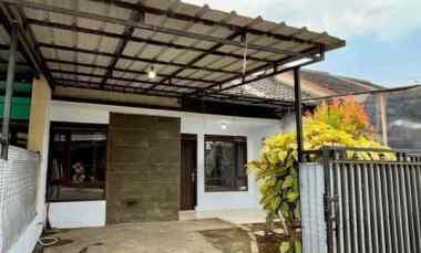dijual rumah griya saluyu