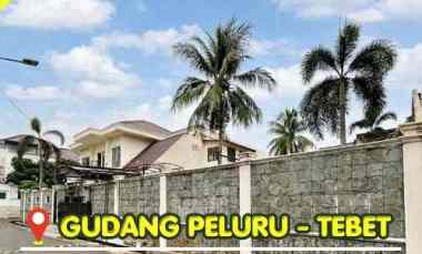dijual rumah gudang peluru tebet