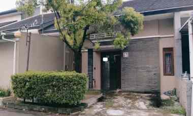 dijual rumah gumung batu
