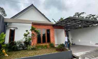 dijual rumah gunung pati