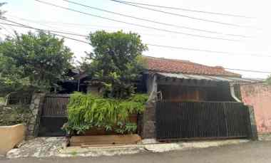 Rumah Hook Terawat, Halaman Luas, Full Furnished dan Strategis